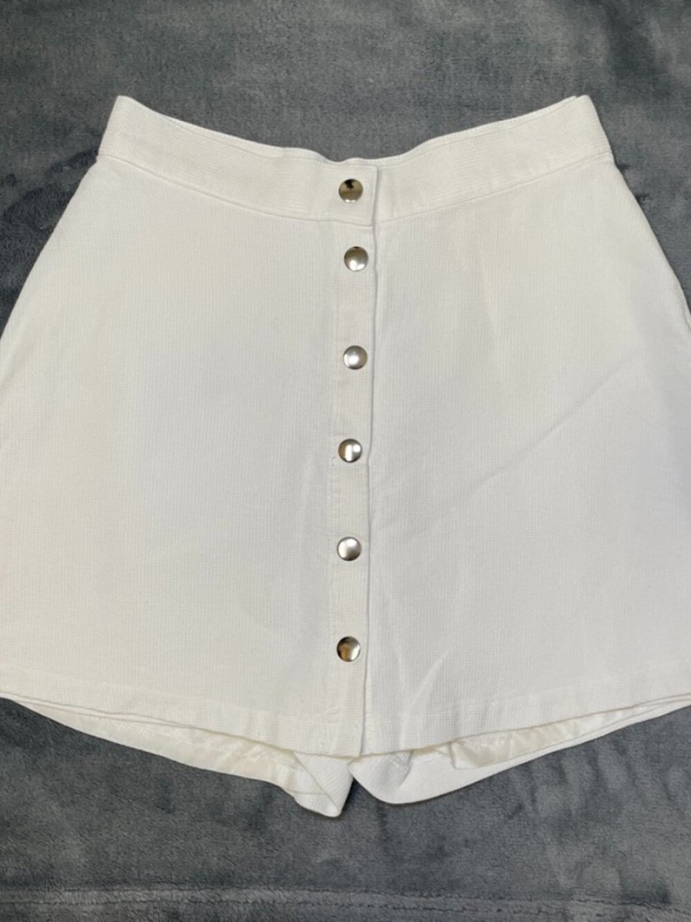 CACHE Vintage 1980s white skirt-front skort, size 4